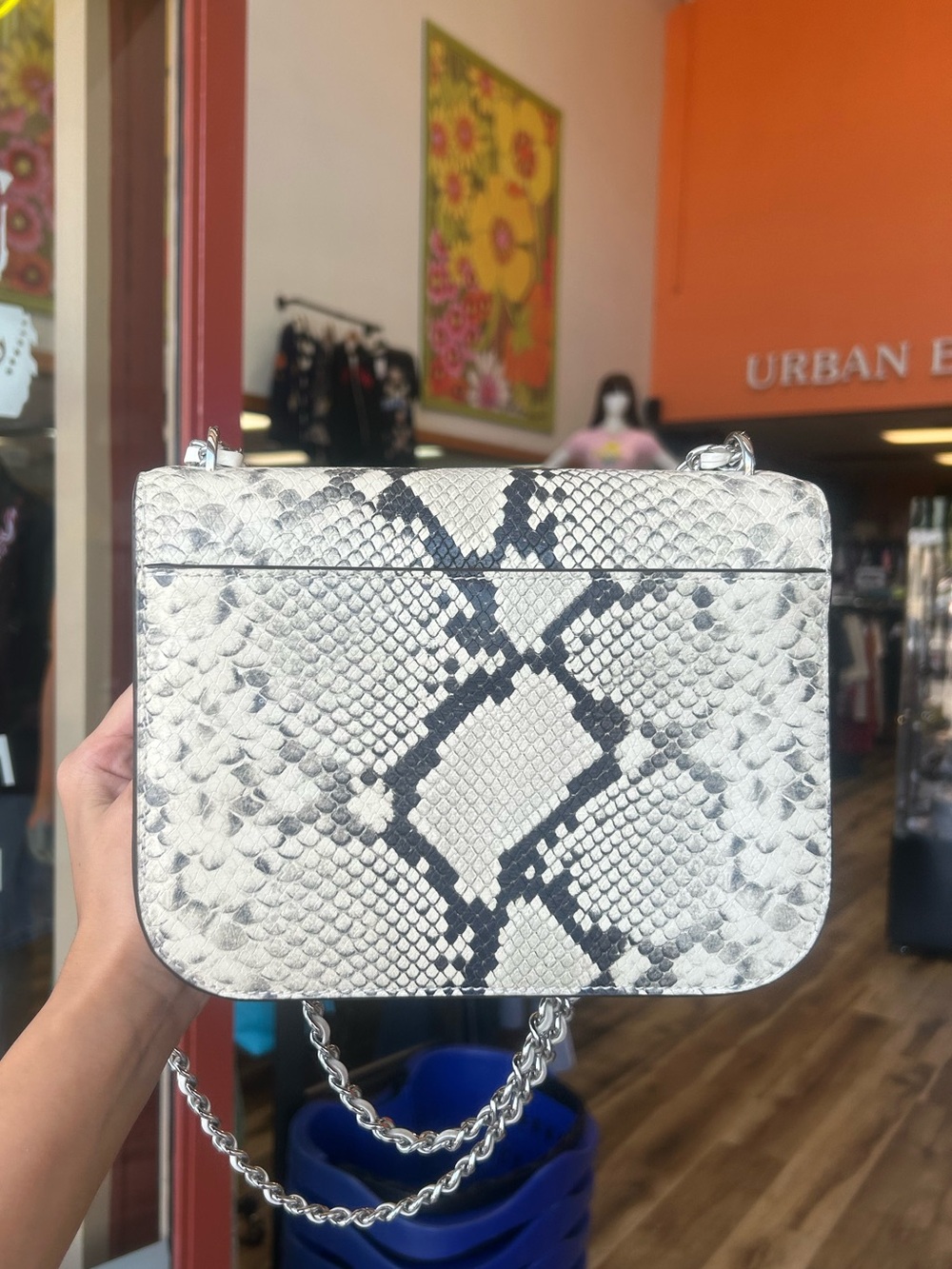 Tory Burch Snake Embossed Shoulder Bag - Picture 4 of 9